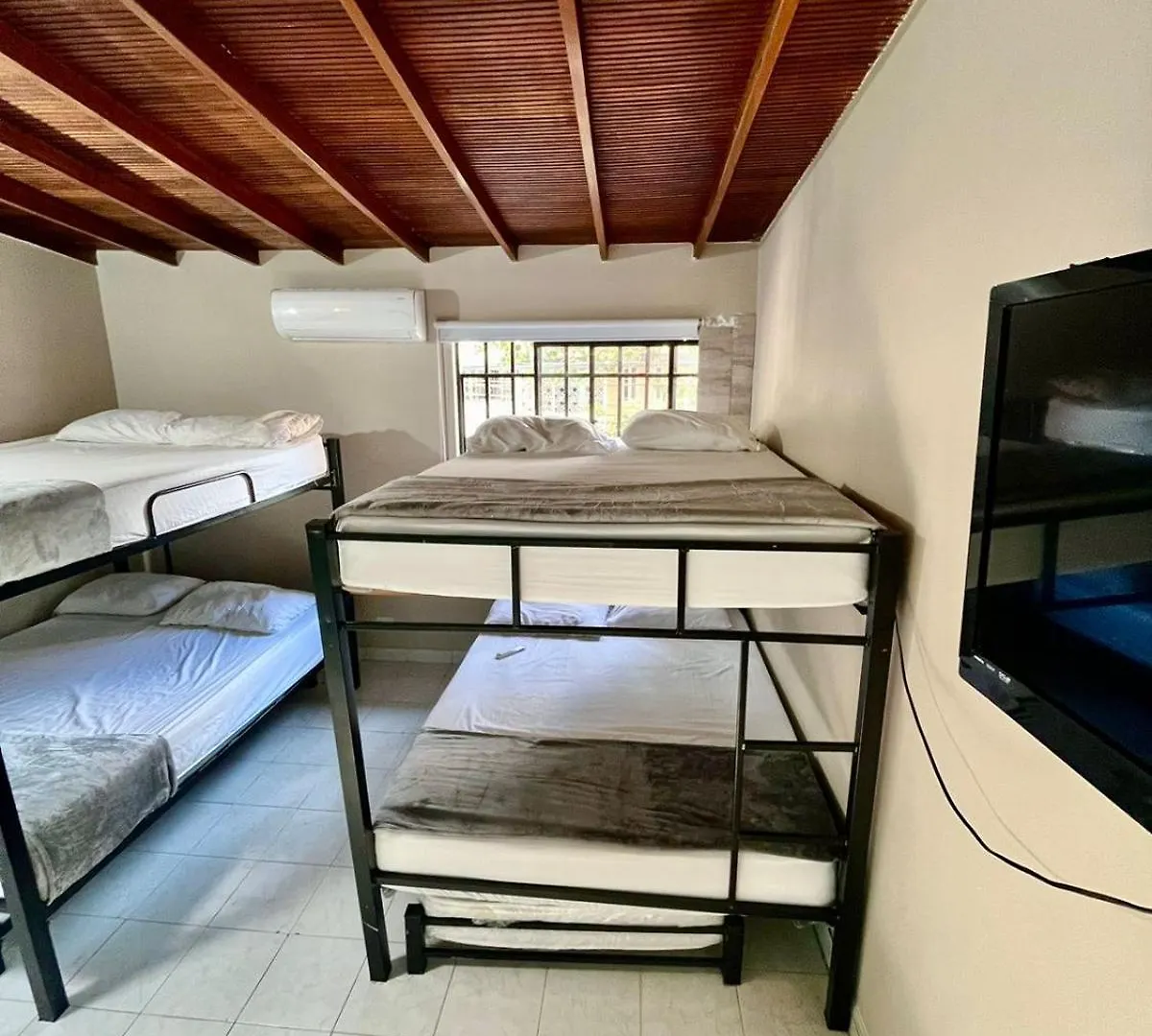 Habitacion Amoblada Sector Laureles Hasta 8 Personas Hab 4 Medellín Lägenhet