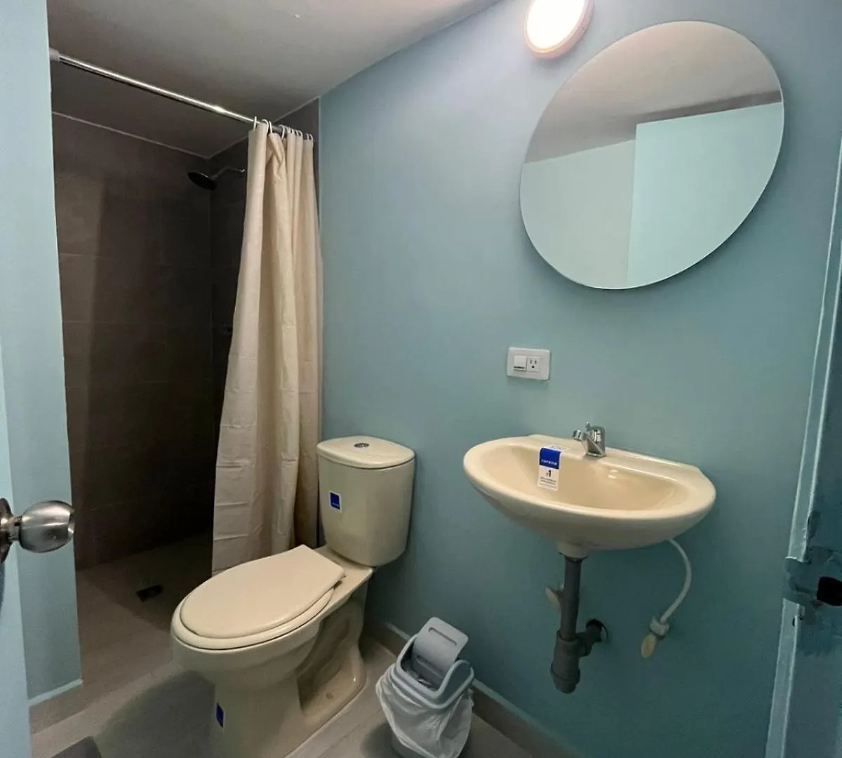 Appartement Habitacion Amoblada Sector Laureles Hasta 8 Personas Hab 4 Medellín Colombia